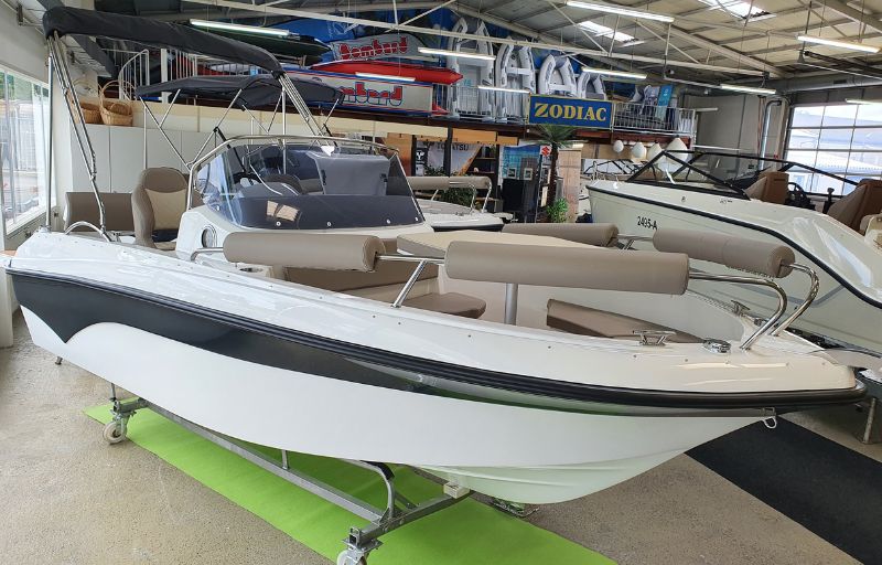 Motorboot Trident 530 Sport