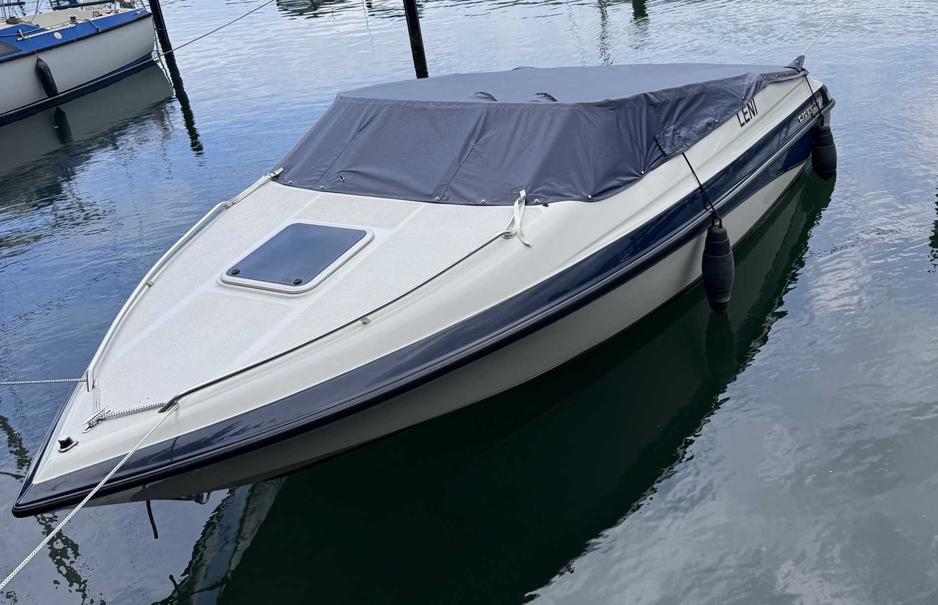 Crownline 202 CC Daycruiser