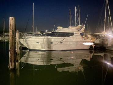 Motorboot Azimut 35 Fly