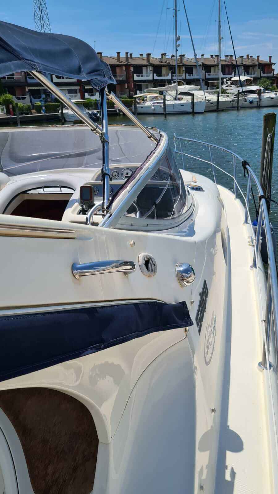 Motorboot Salpa Laver 32.5