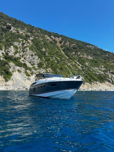Motorboot Princess V48