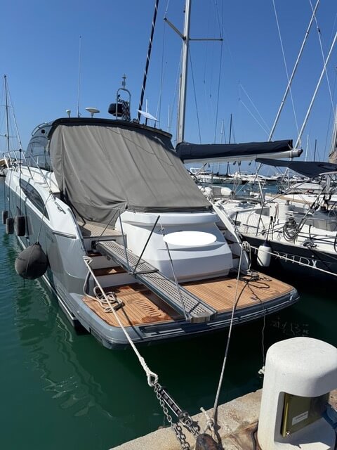 Motorboot Princess V48