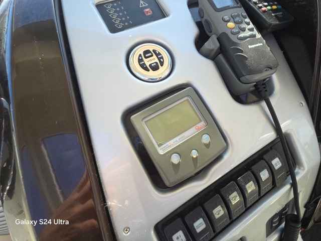 Motorboot Absolute 56 STC