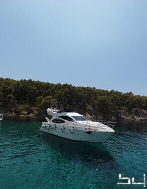 Motorboot Azimut 42