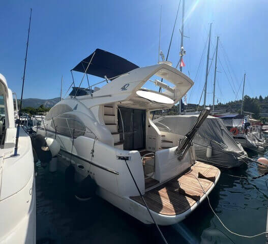 Motorboot Azimut 42