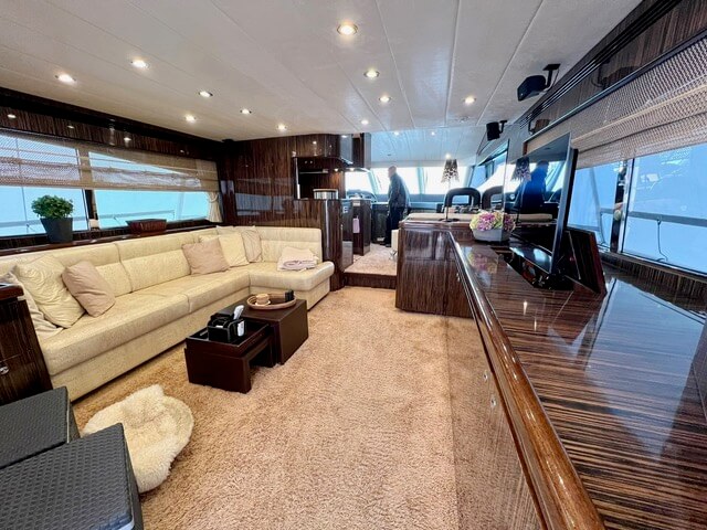 Motorboot Elegance 64 Garage