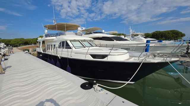 Motorboot Trader 64 Sunliner