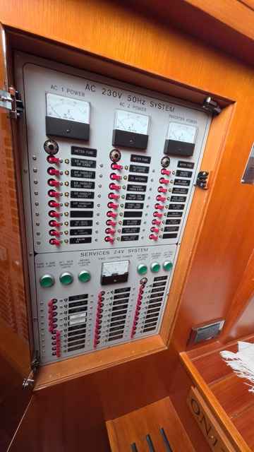 Motorboot Trader 64 Sunliner