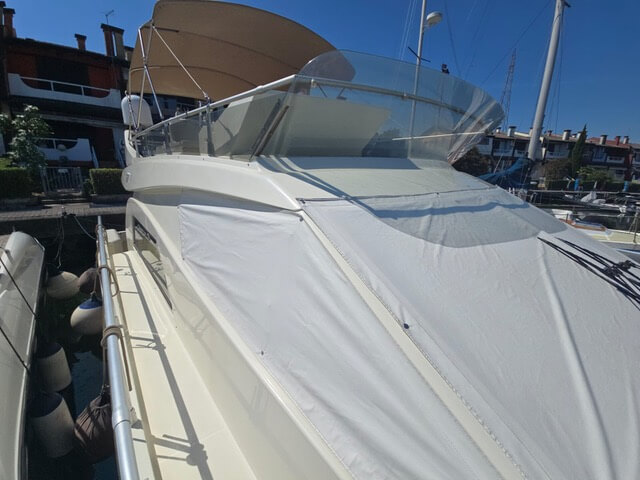 Motorboot Ferretti 150