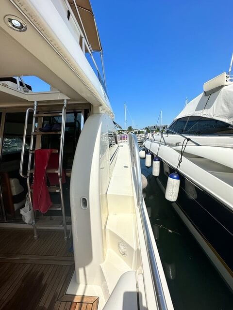 Motorboot Ferretti 150