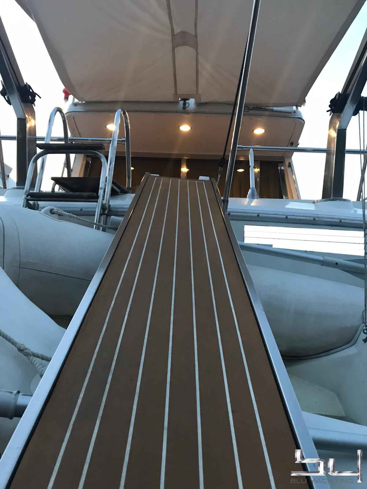 Motorboot Posillipo Tobago 47