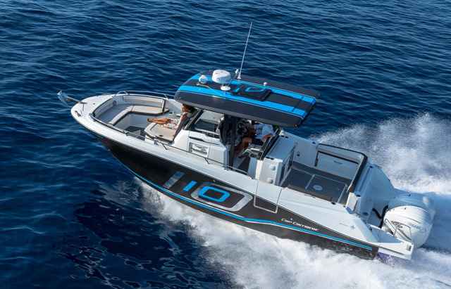 Motorboot Jeanneau 10.5 cc