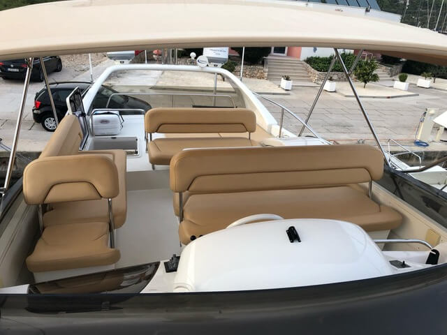 Motorboot Azimut 54/58