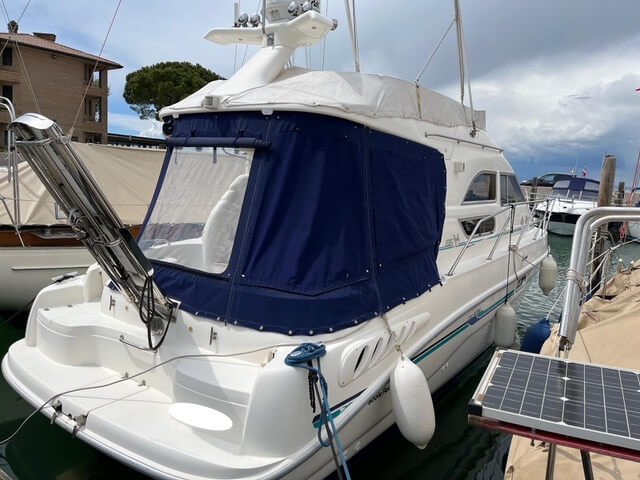 Motorboot Sealine 330 Fly