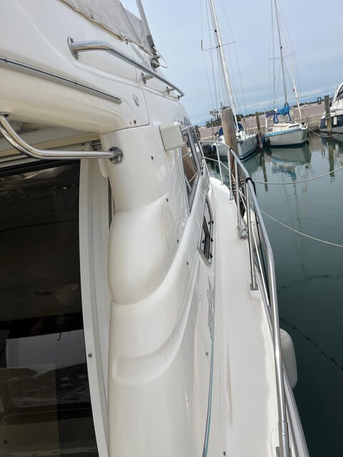 Motorboot Sealine 330 Fly