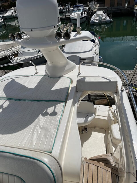 Motorboot Sealine 330 Fly