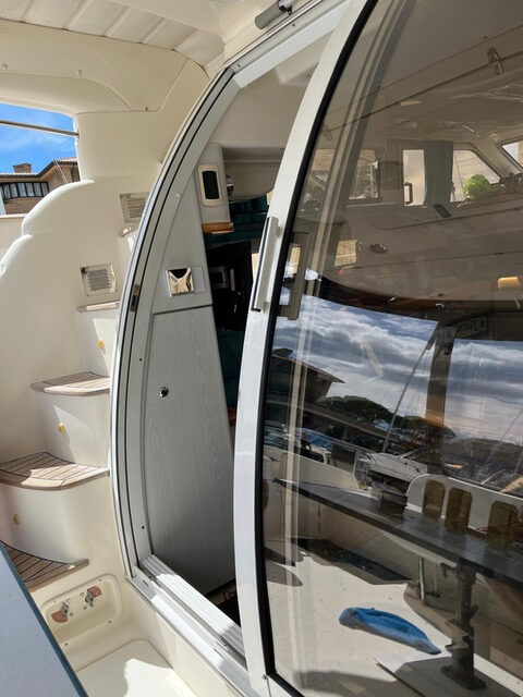 Motorboot Sealine 330 Fly