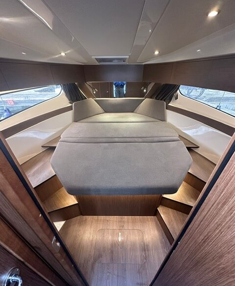 Motorboot Beneteau Antares 11