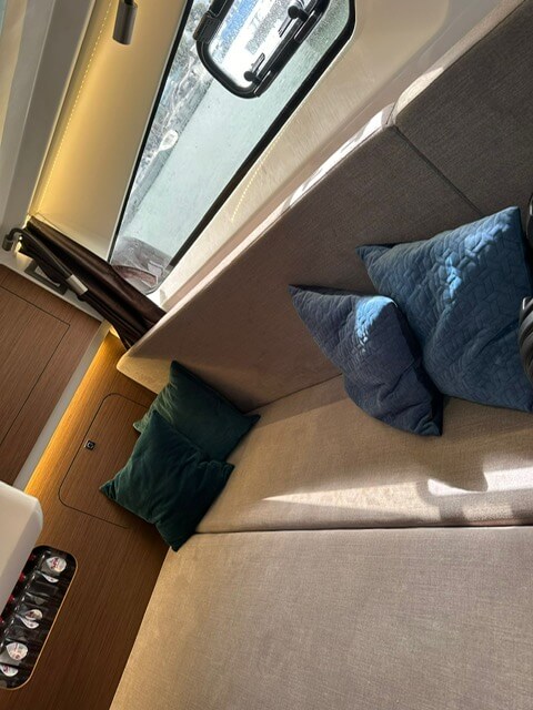 Motorboot Beneteau Antares 11