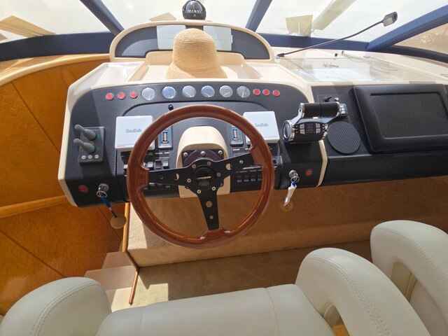 Motorboot Fairline 62/65 Squadron