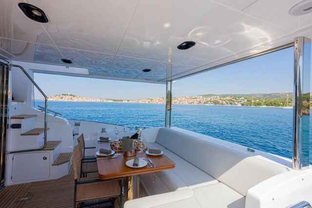 Motorboot Azimut 60 Fly -HT