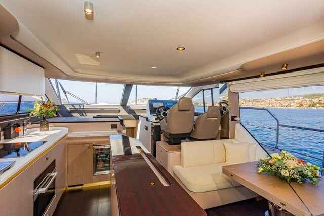 Motorboot Azimut 60 Fly -HT