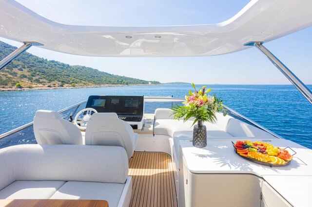 Motorboot Azimut 60 Fly -HT
