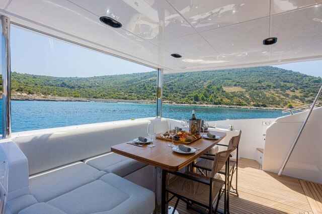 Motorboot Azimut 60 Fly -HT