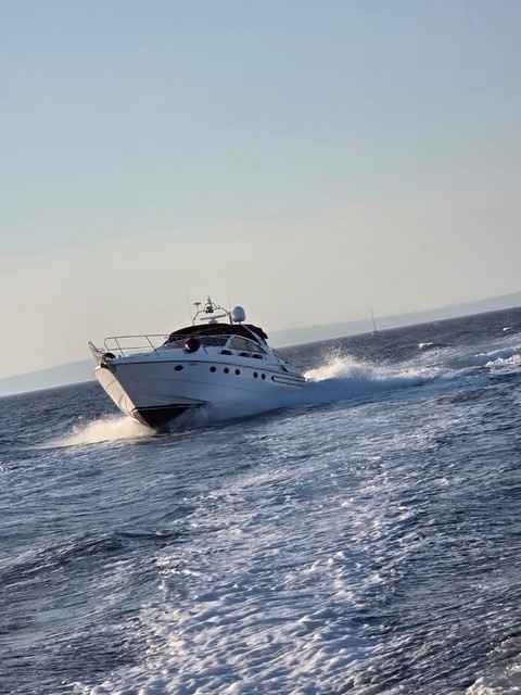 Motorboot Princess V52