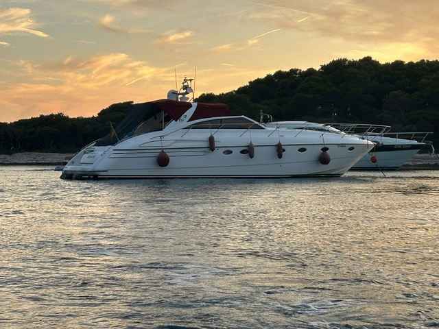 Motorboot Princess V52