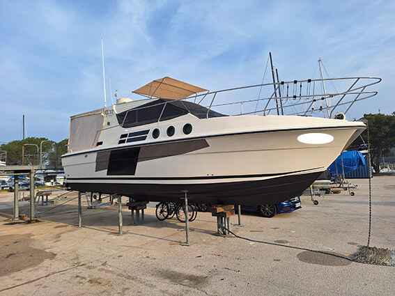 Motorboot Azimut 32 Targa