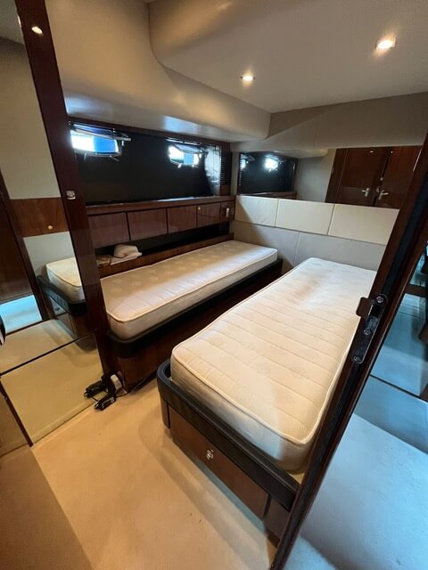 Motorboot Fairline 65 SQUADRON