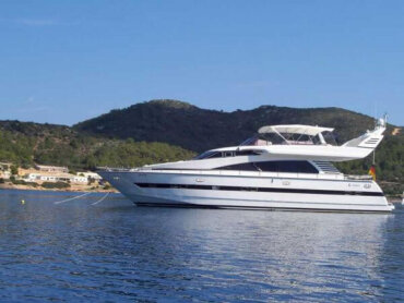 Motorboot Elegance 70 Flybridge