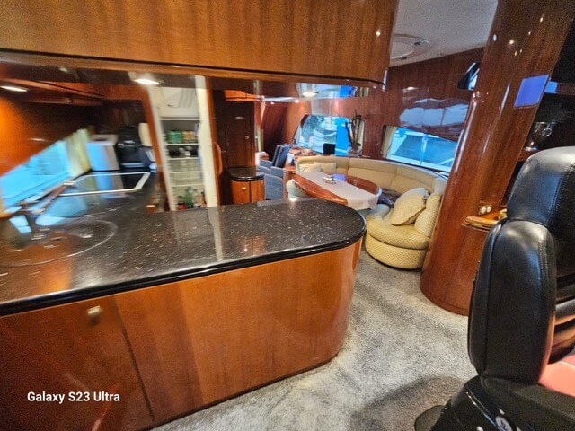 Motorboot Elegance 70 Flybridge
