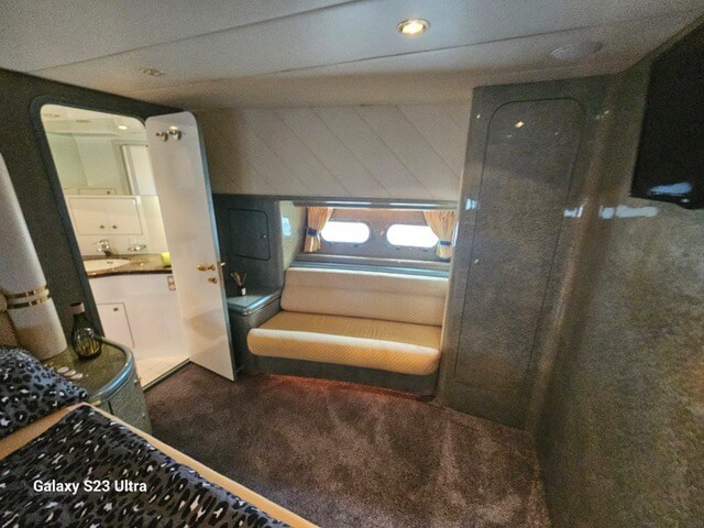 Motorboot Elegance 70 Flybridge