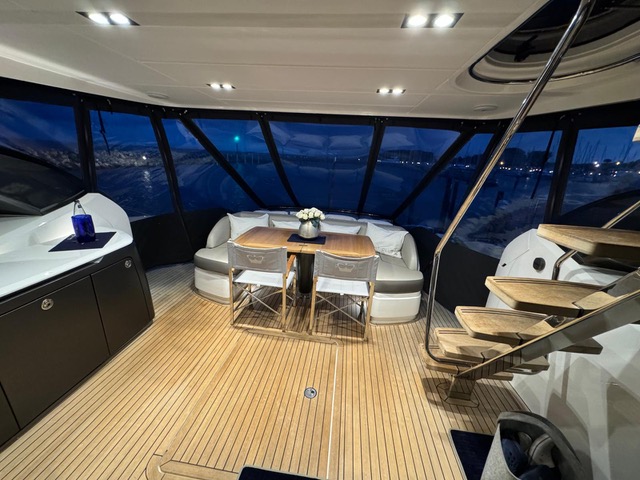 Motorboot Princess S72