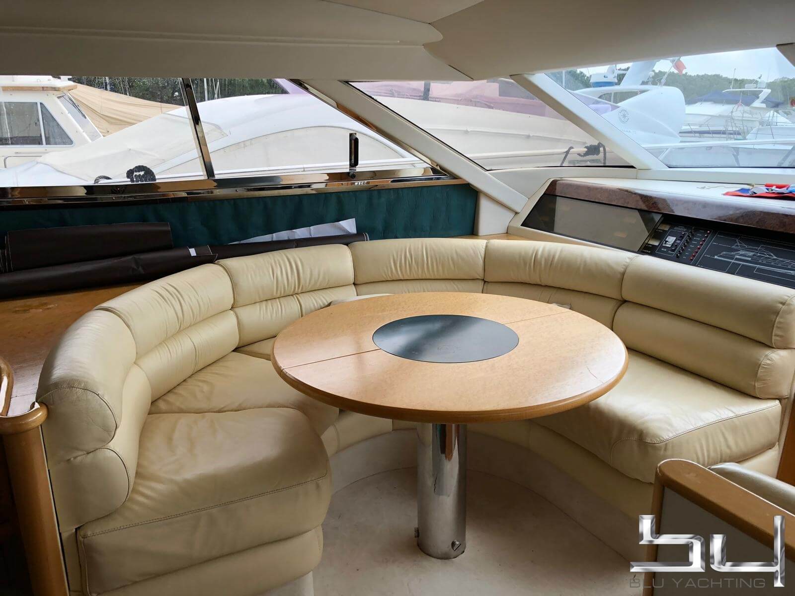 Motorboot Fairline 56 Squadron