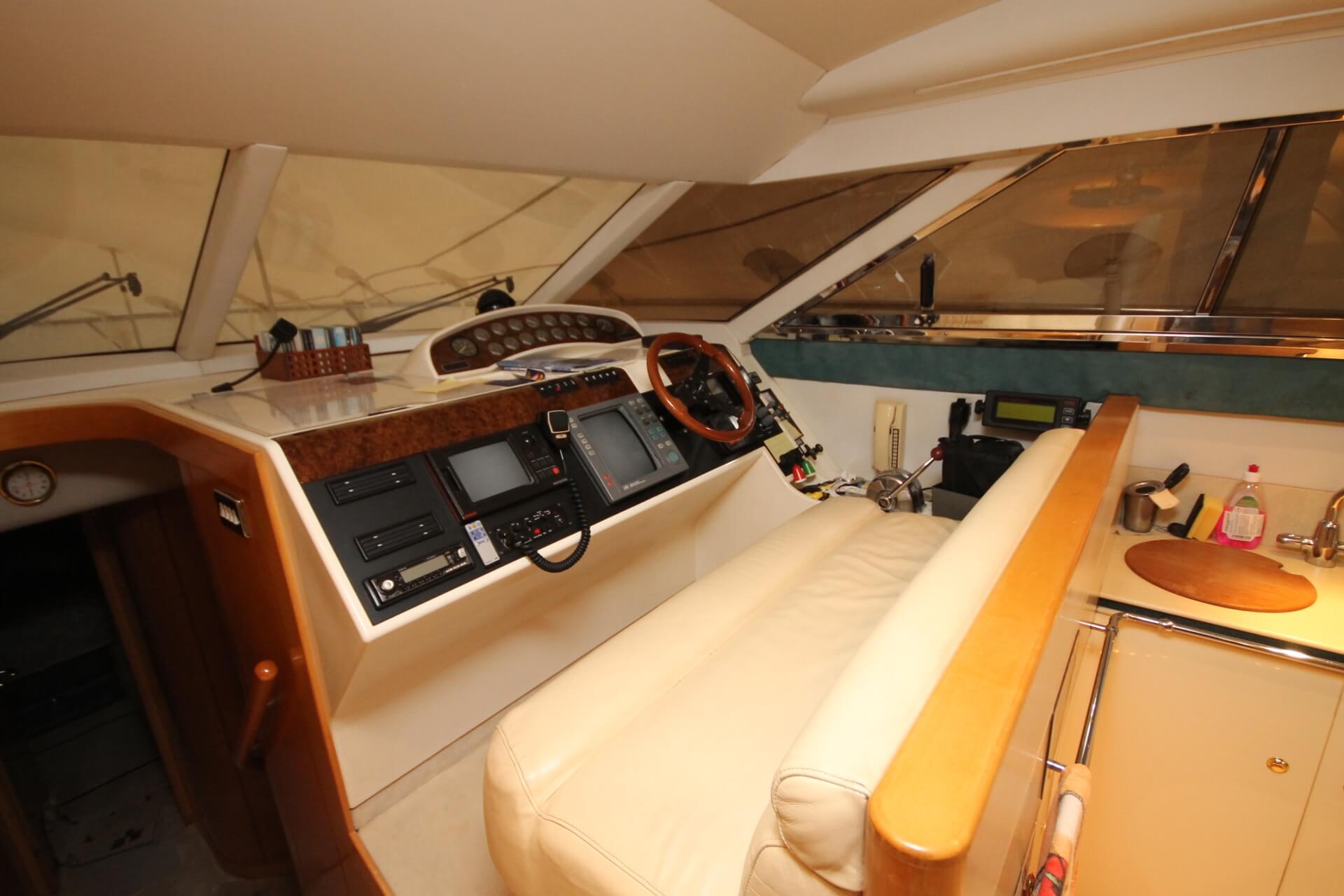 Motorboot Fairline 56 Squadron