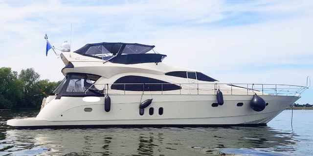 Motorboot Cayman 62 Cyber