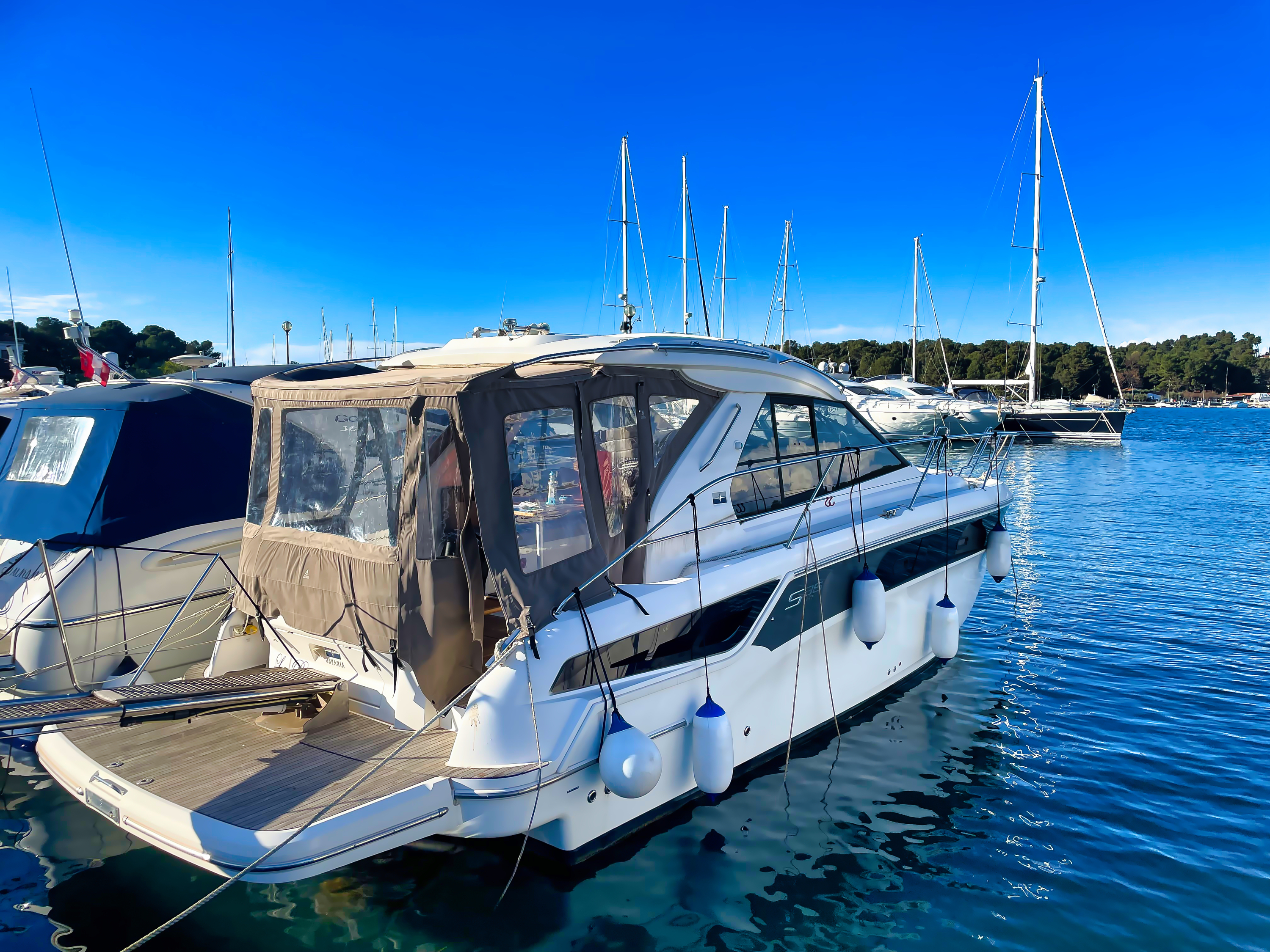 Motorboot Bavaria 36 HT Hardtop