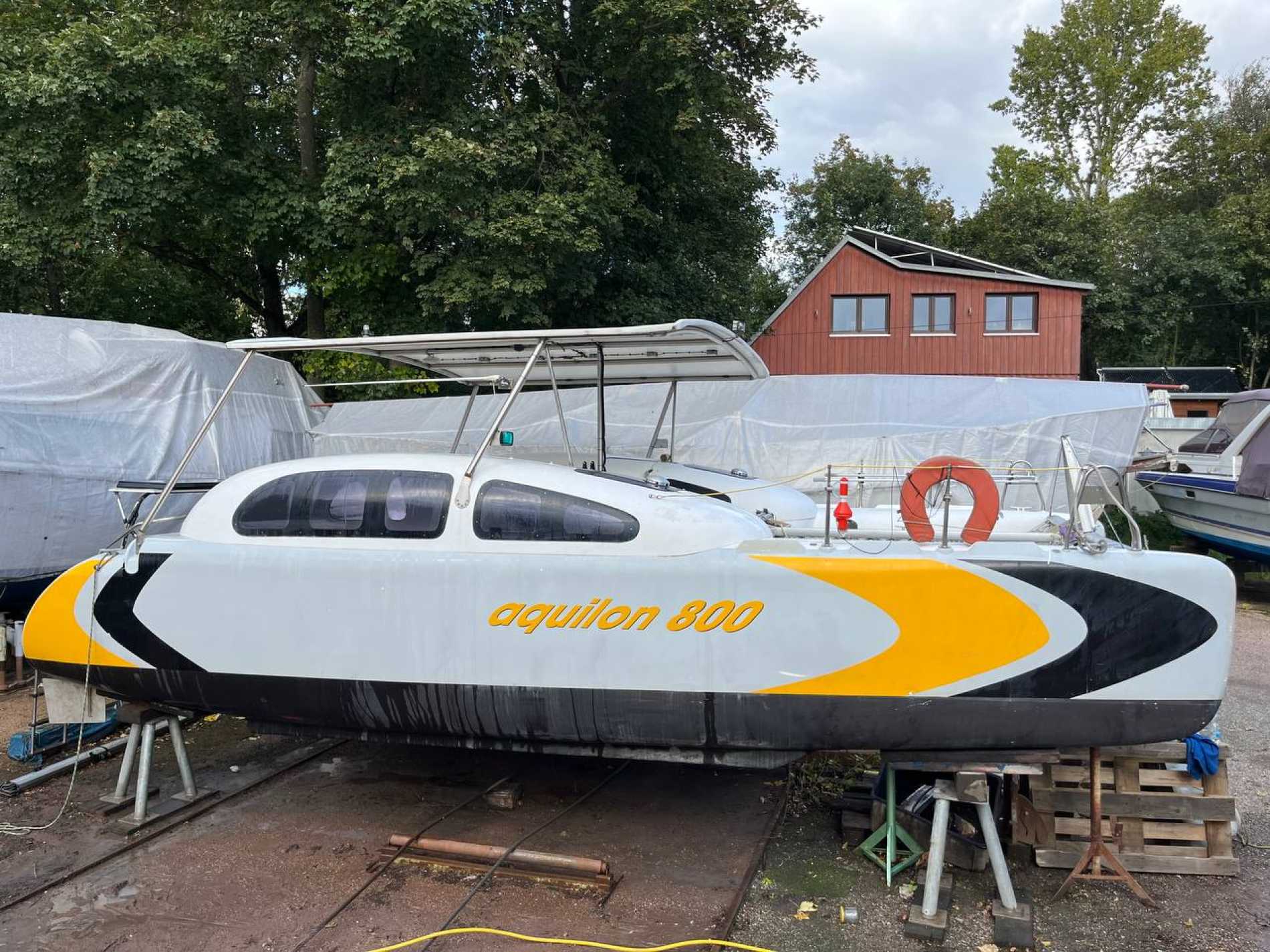 Stanek Marine Aquilon 800 (umgebaut mit Solar Power)