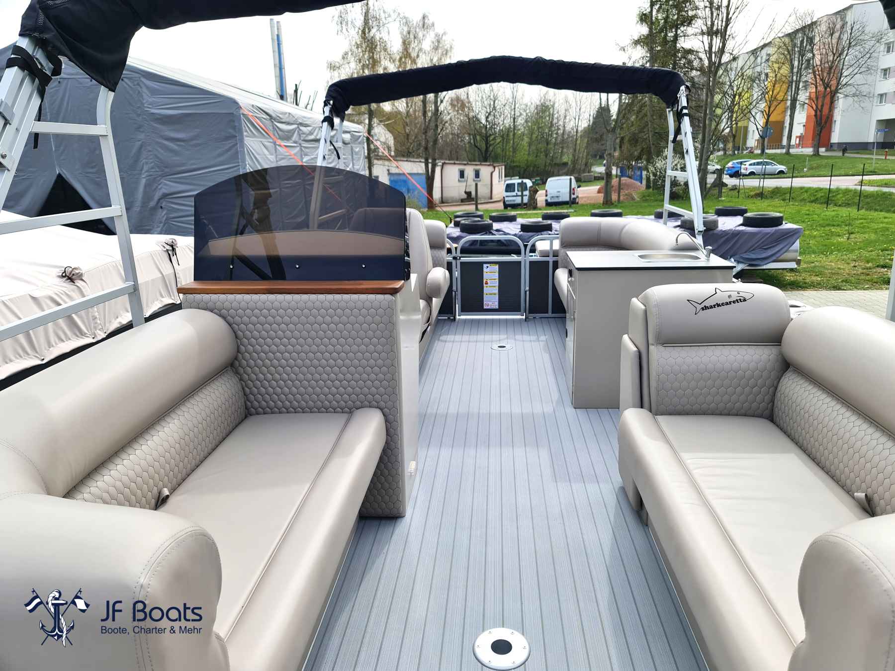 Motorboot Shark Ponton Boot SC7
