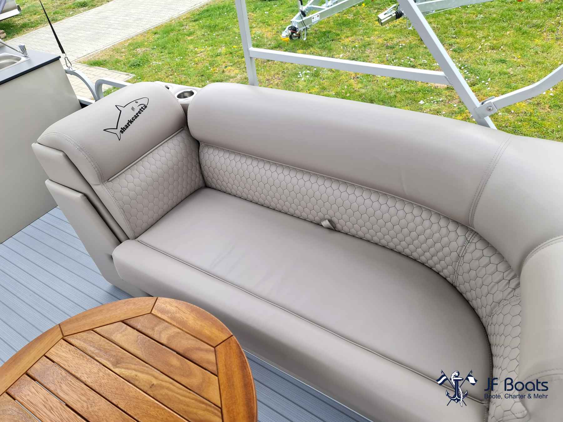 Motorboot Shark Ponton Boot SC7