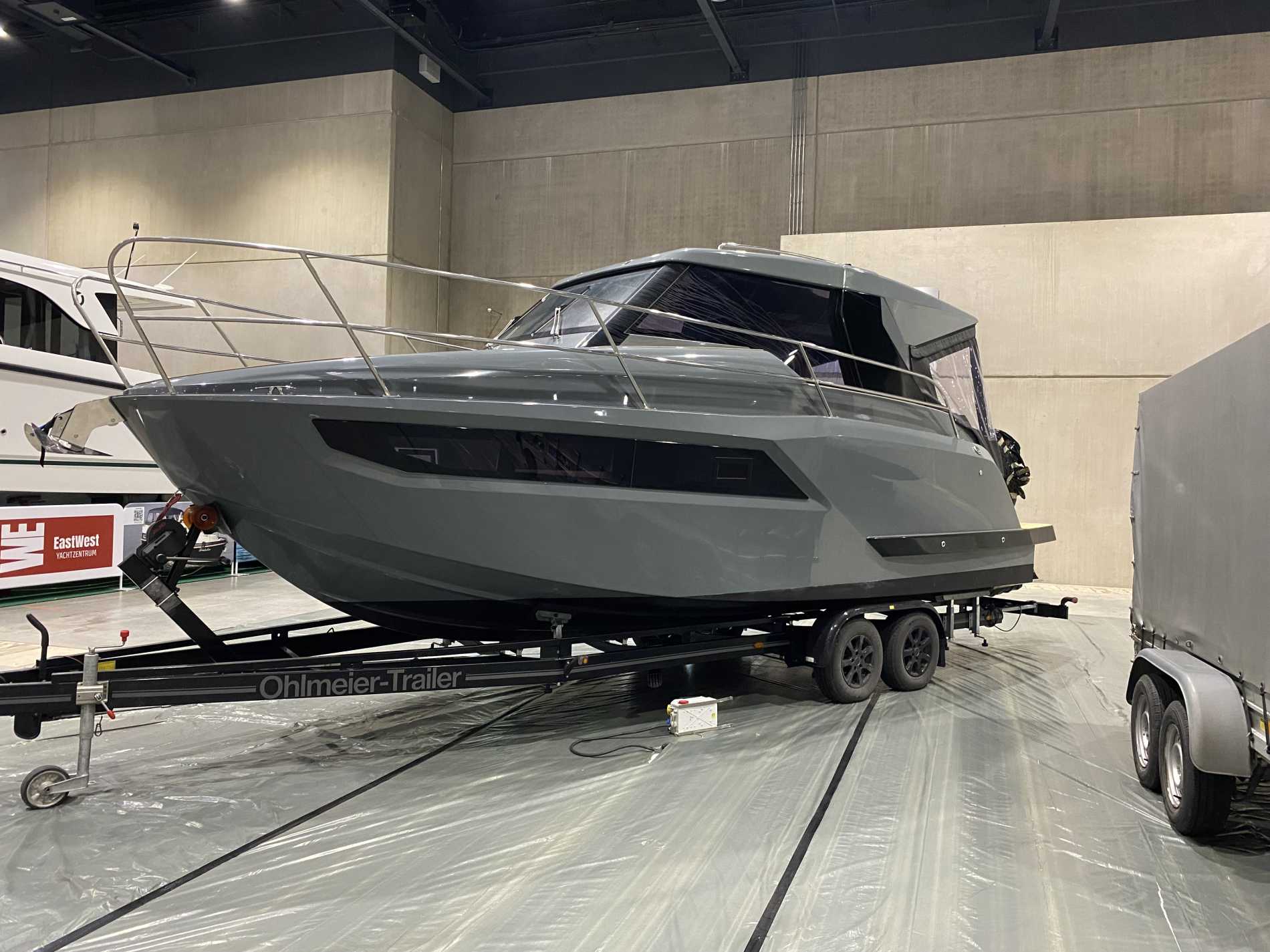 Motorboot Nikhen 770