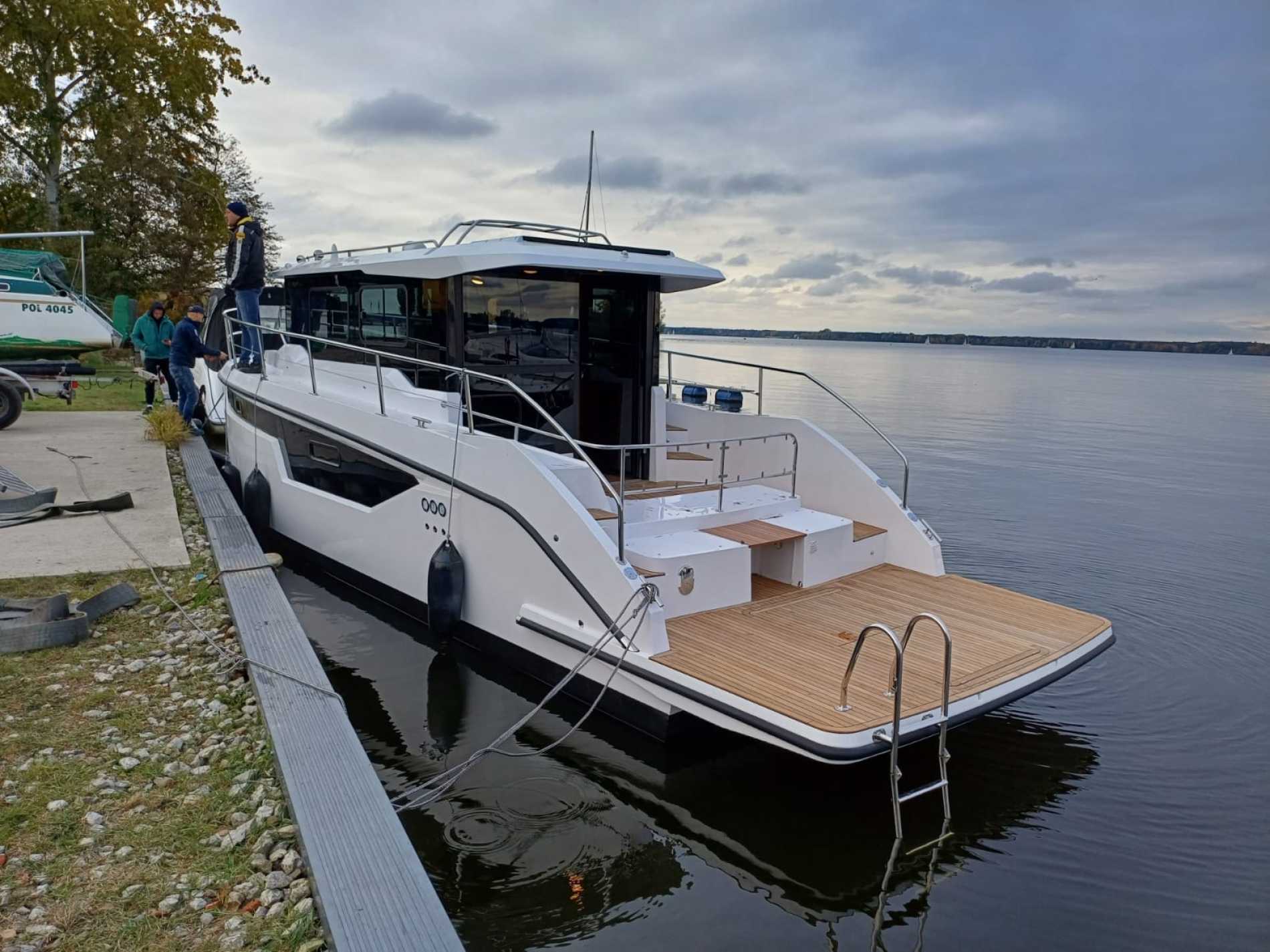 Motorboot Nikhen Long Plattform Büro Ausstattung