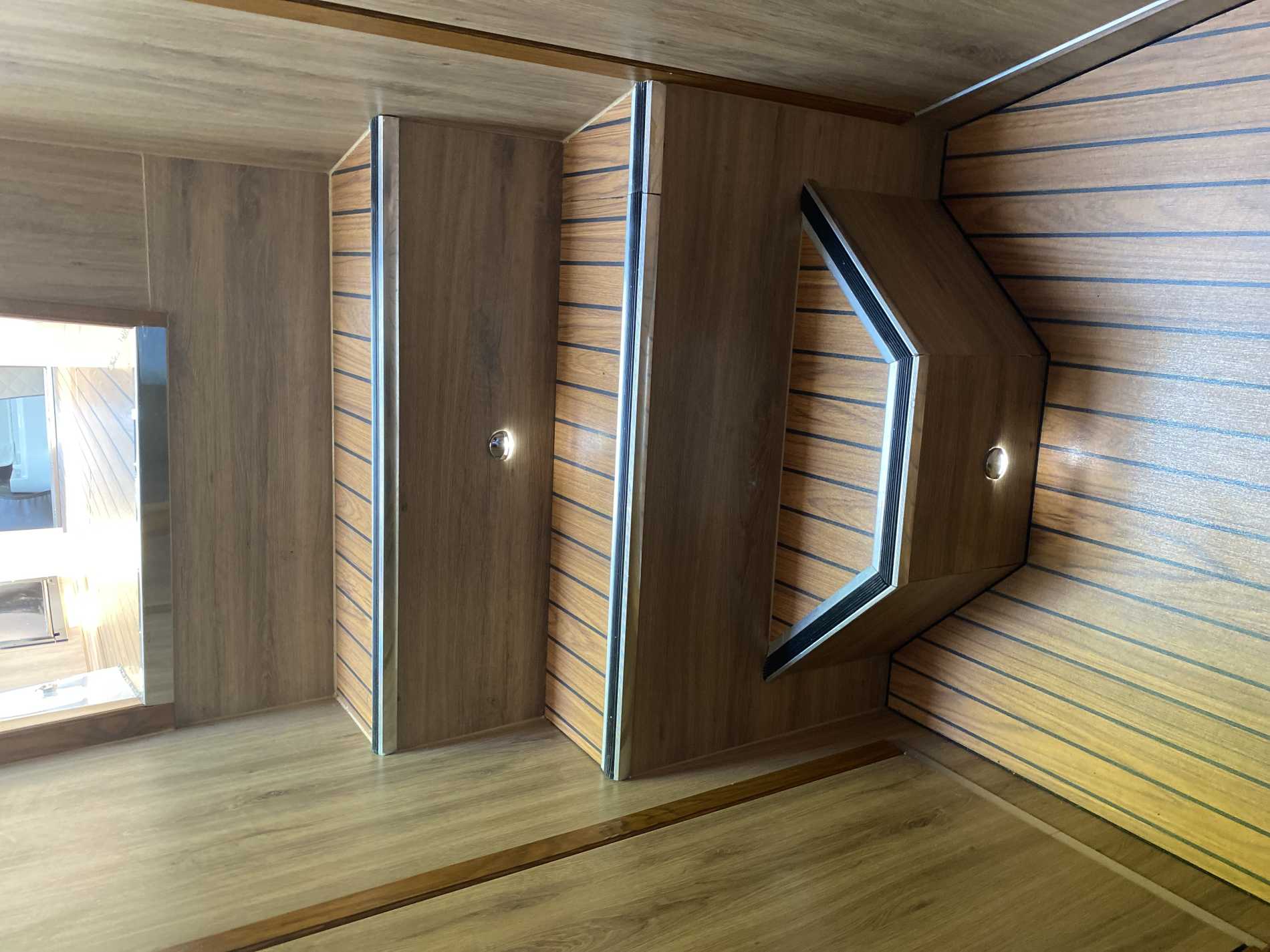 Motorboot Nikhen Long Plattform Büro Ausstattung