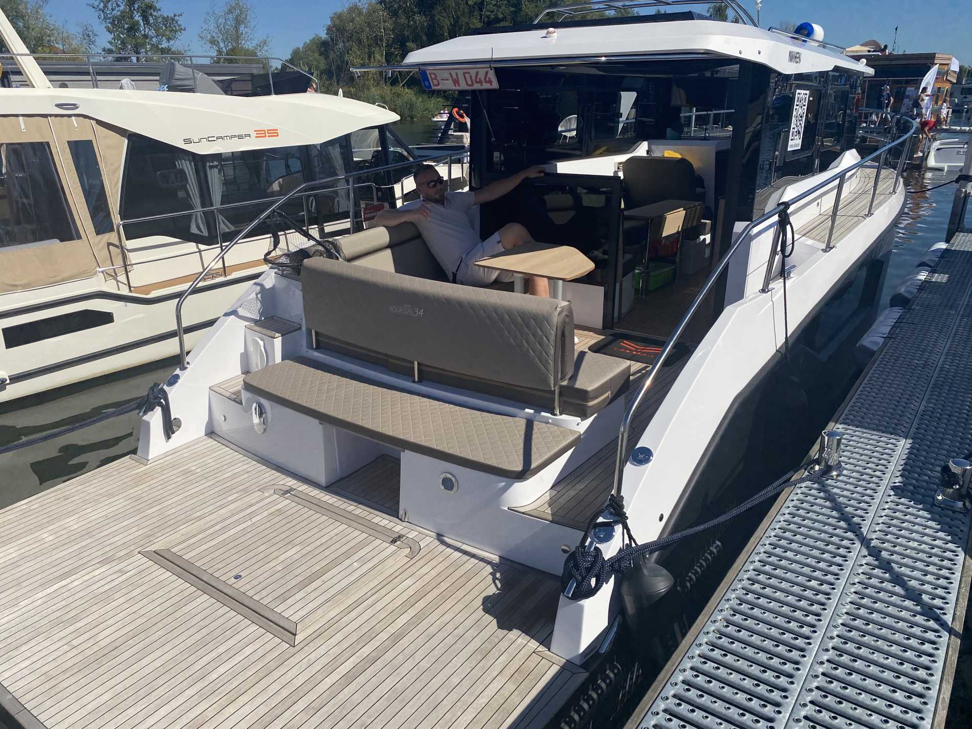 Motorboot Nikhen Long Plattform Büro Ausstattung