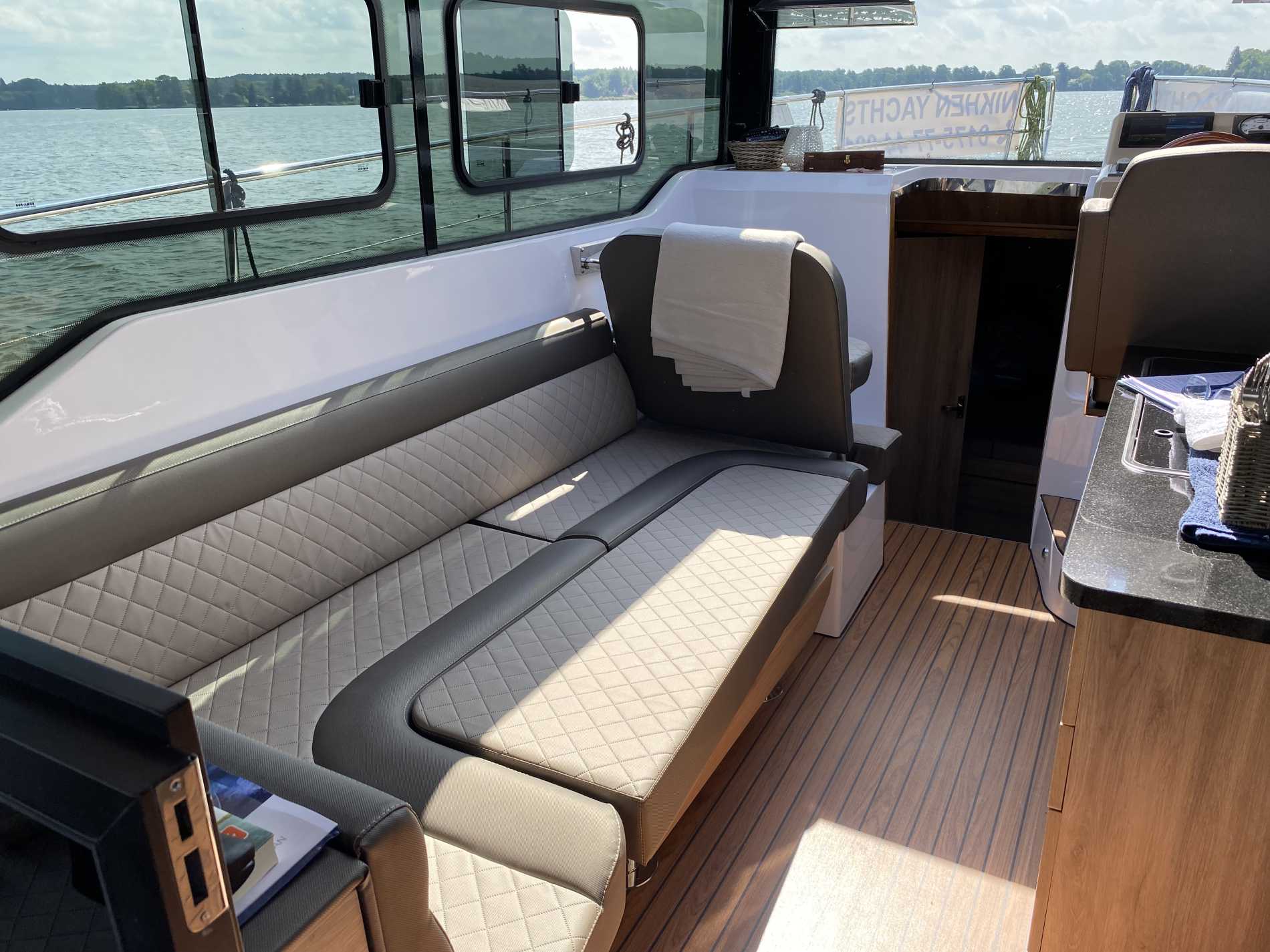 Motorboot Nikhen Sedan 24 Sedan Aft Cabin Carterbootversion