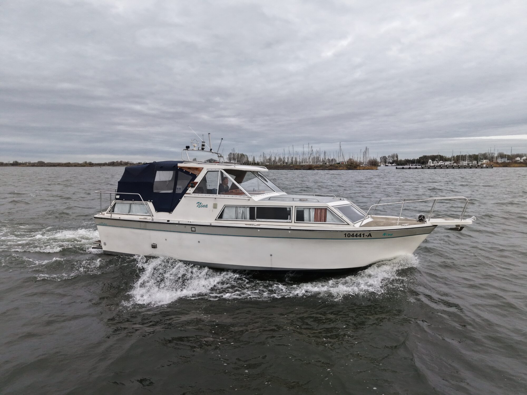 Motorboot Crestar 1000 OK/AK