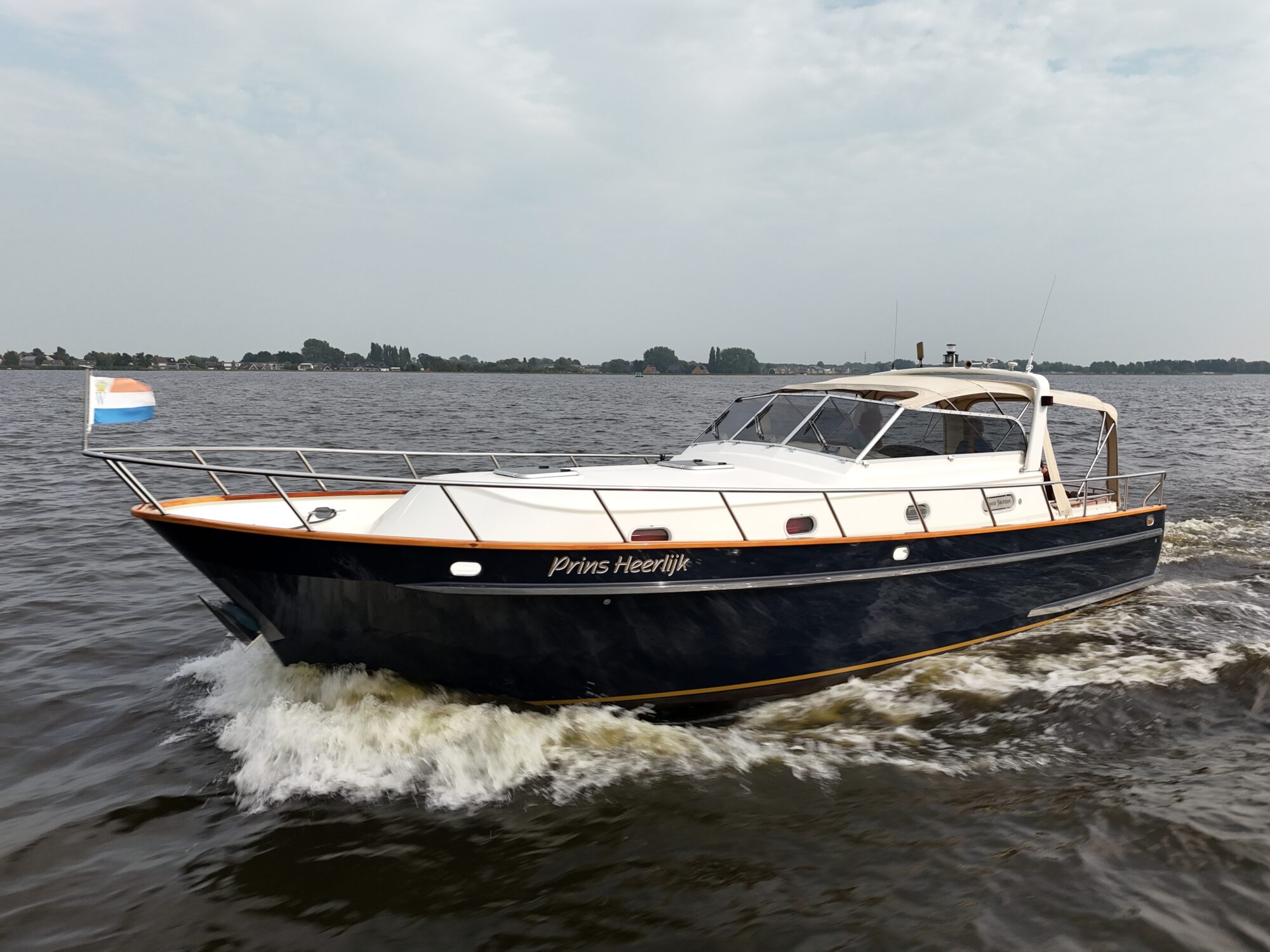 Motorboot  Tryvia 1100 OK Cabrio Spiegeldeur